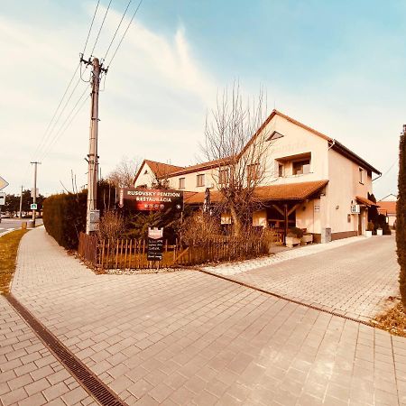 Rusovsky Penzion Bratislava Dış mekan fotoğraf