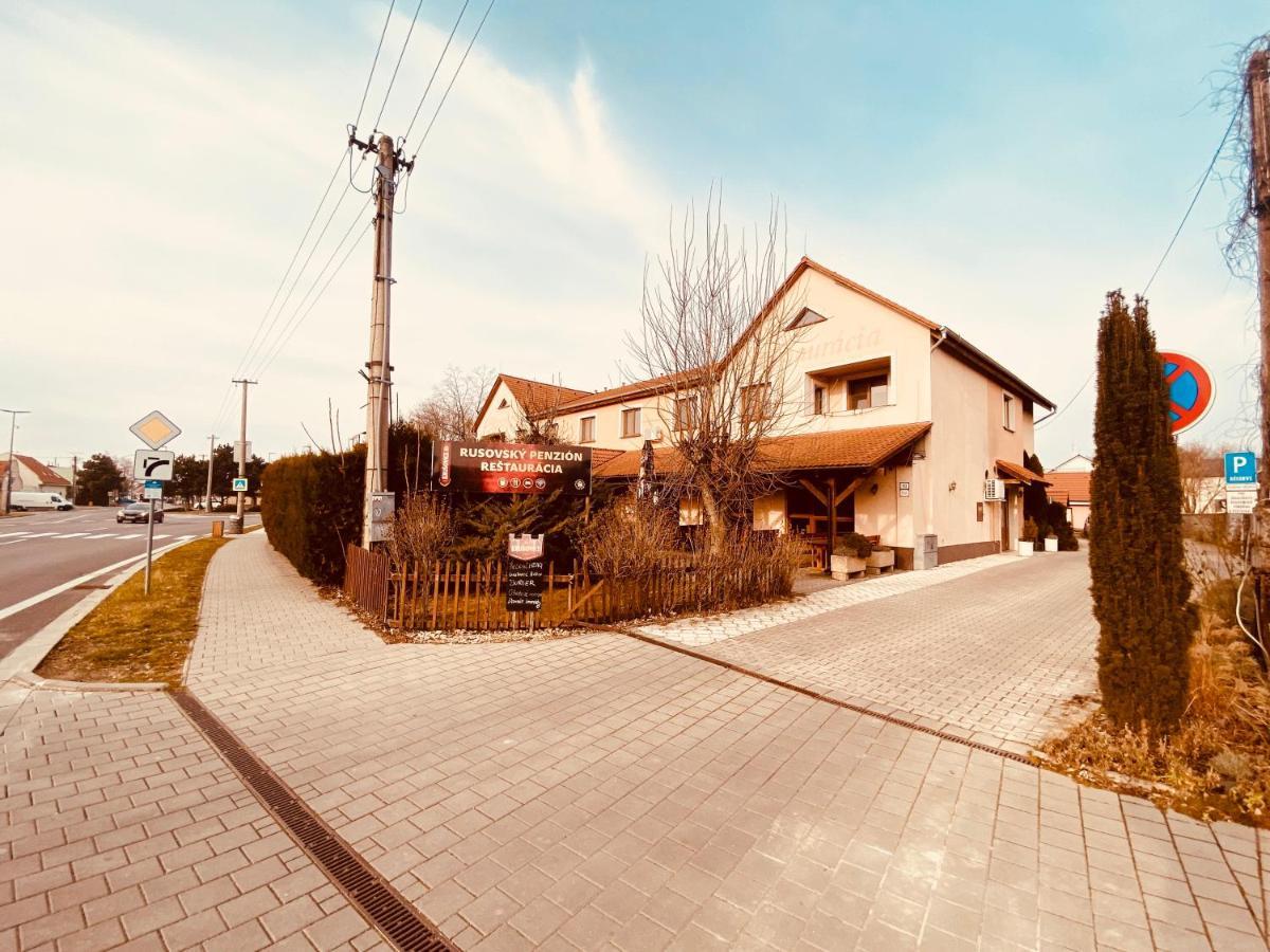 Rusovsky Penzion Bratislava Dış mekan fotoğraf