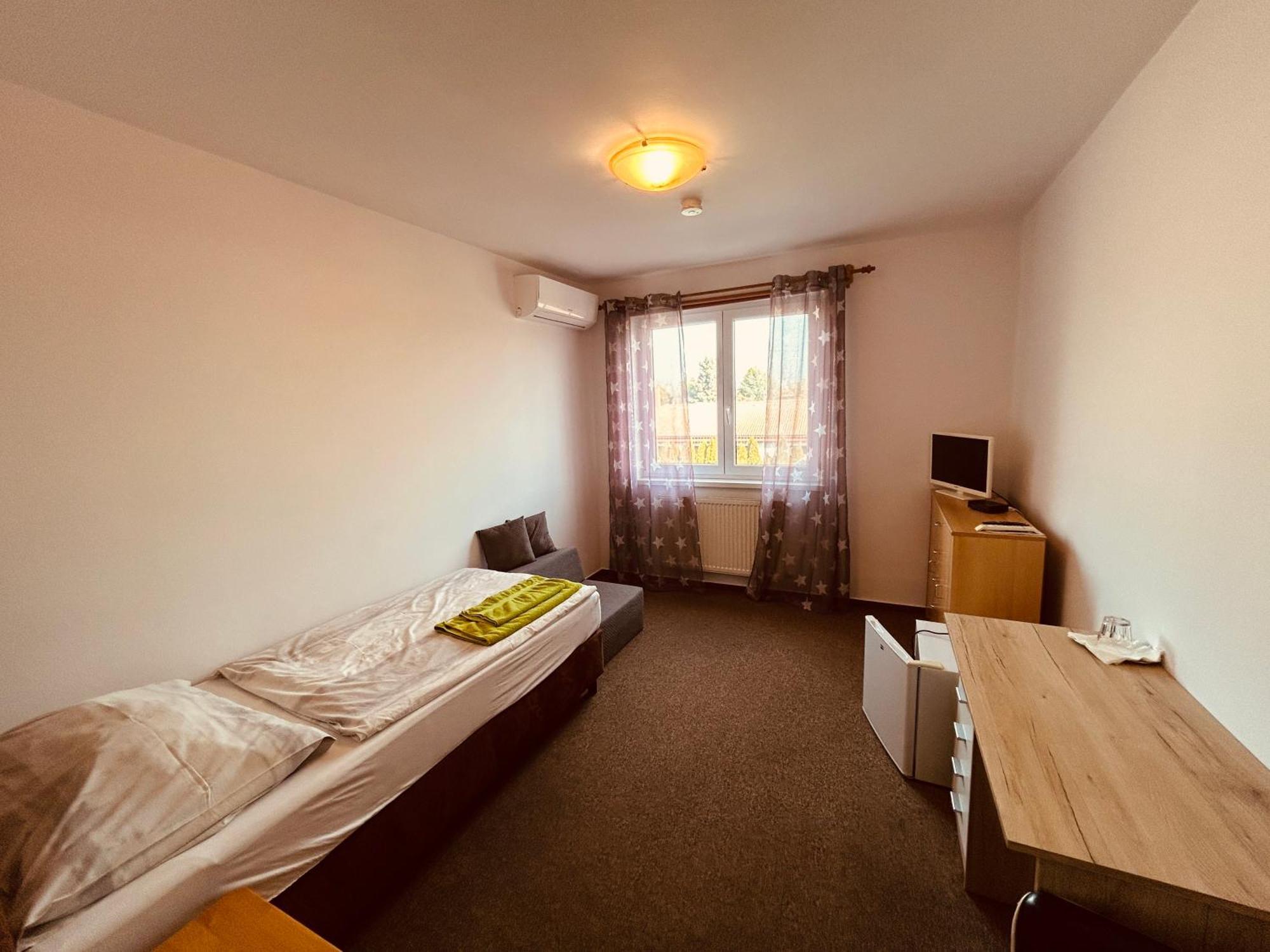 Rusovsky Penzion Bratislava Dış mekan fotoğraf